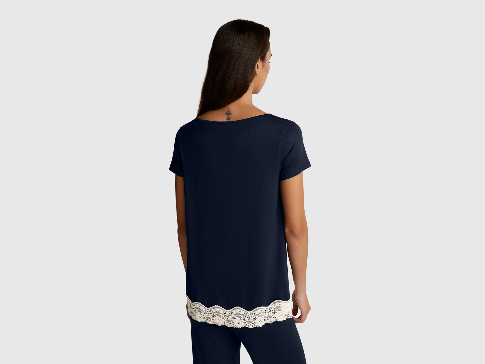 Short sleeve top with lace - ucb_image_B