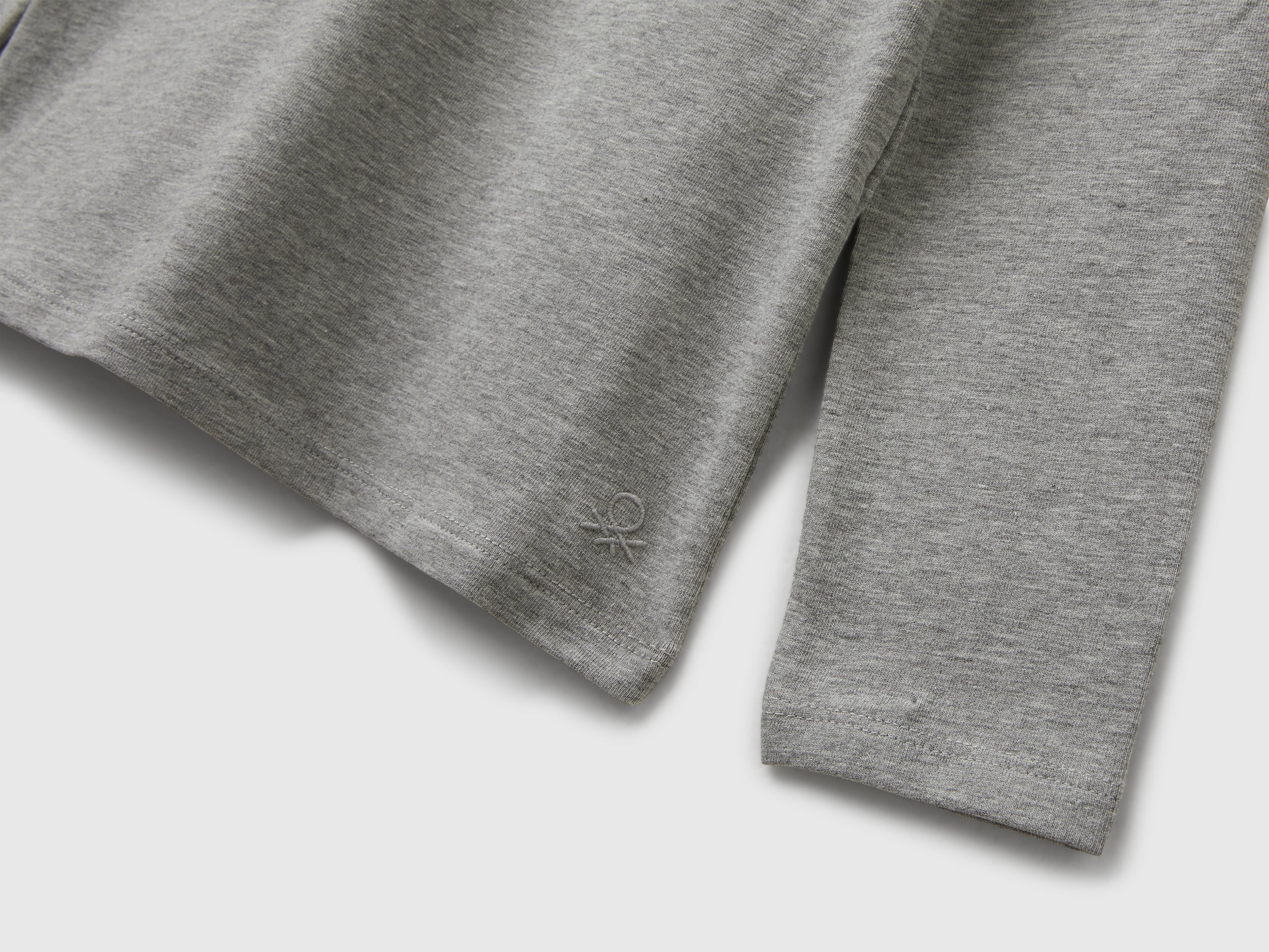 T-shirt stretch com gola alta - ucb_image_DS1