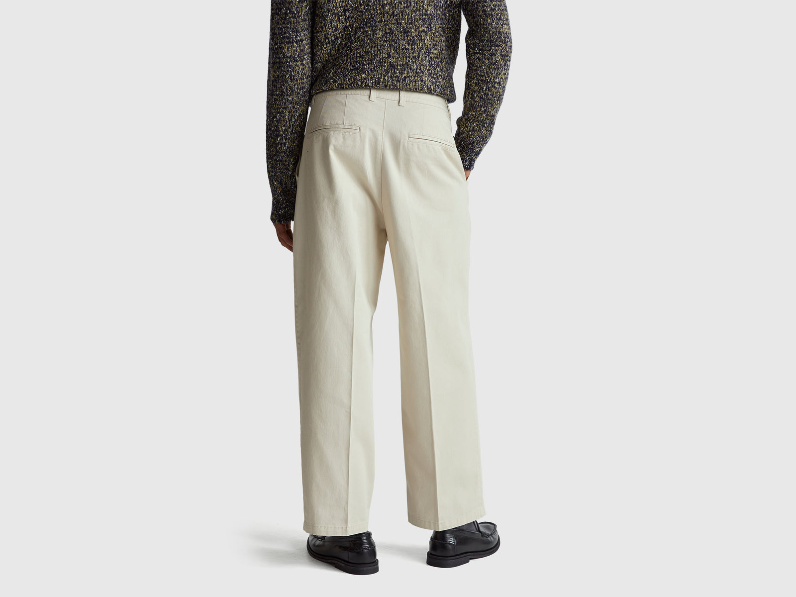 Chinos com pregas - ucb_image_B