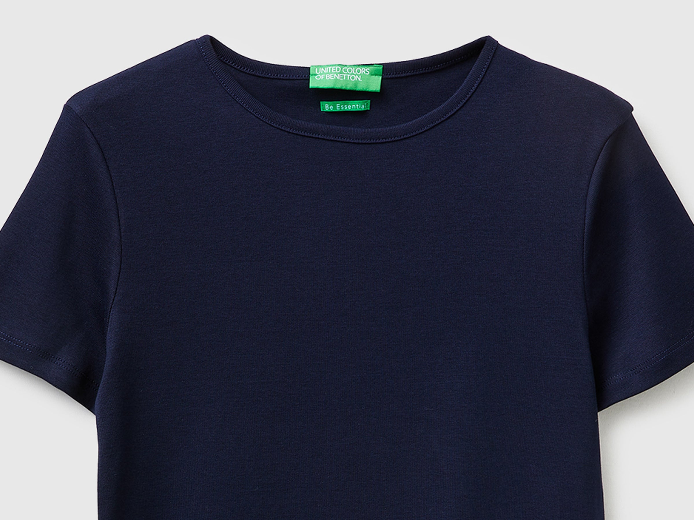 T-shirt de gola redonda slim fit - ucb_image_DS1
