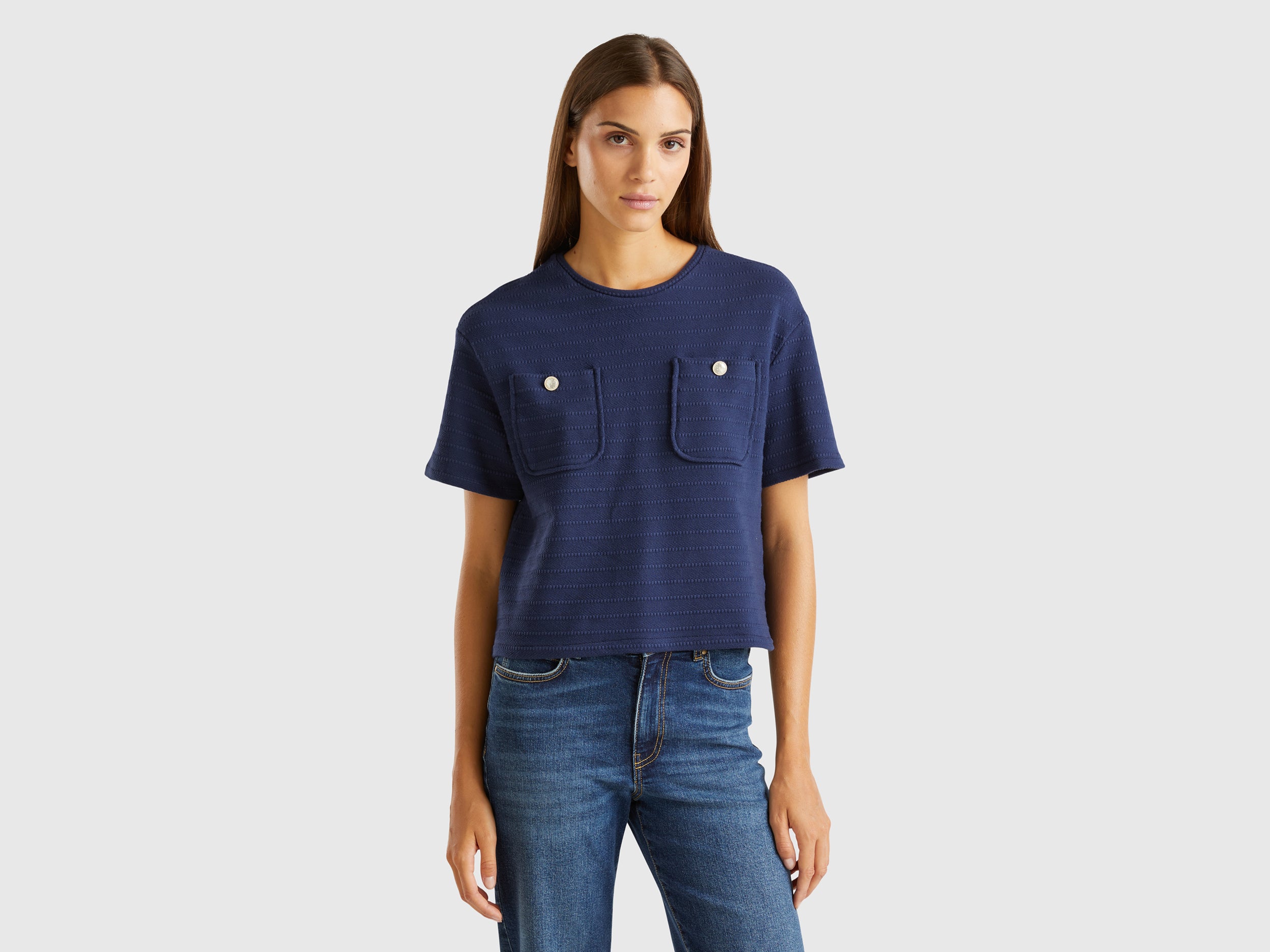 T-shirt de gola redonda com bolsos pequenos - ucb_image_F