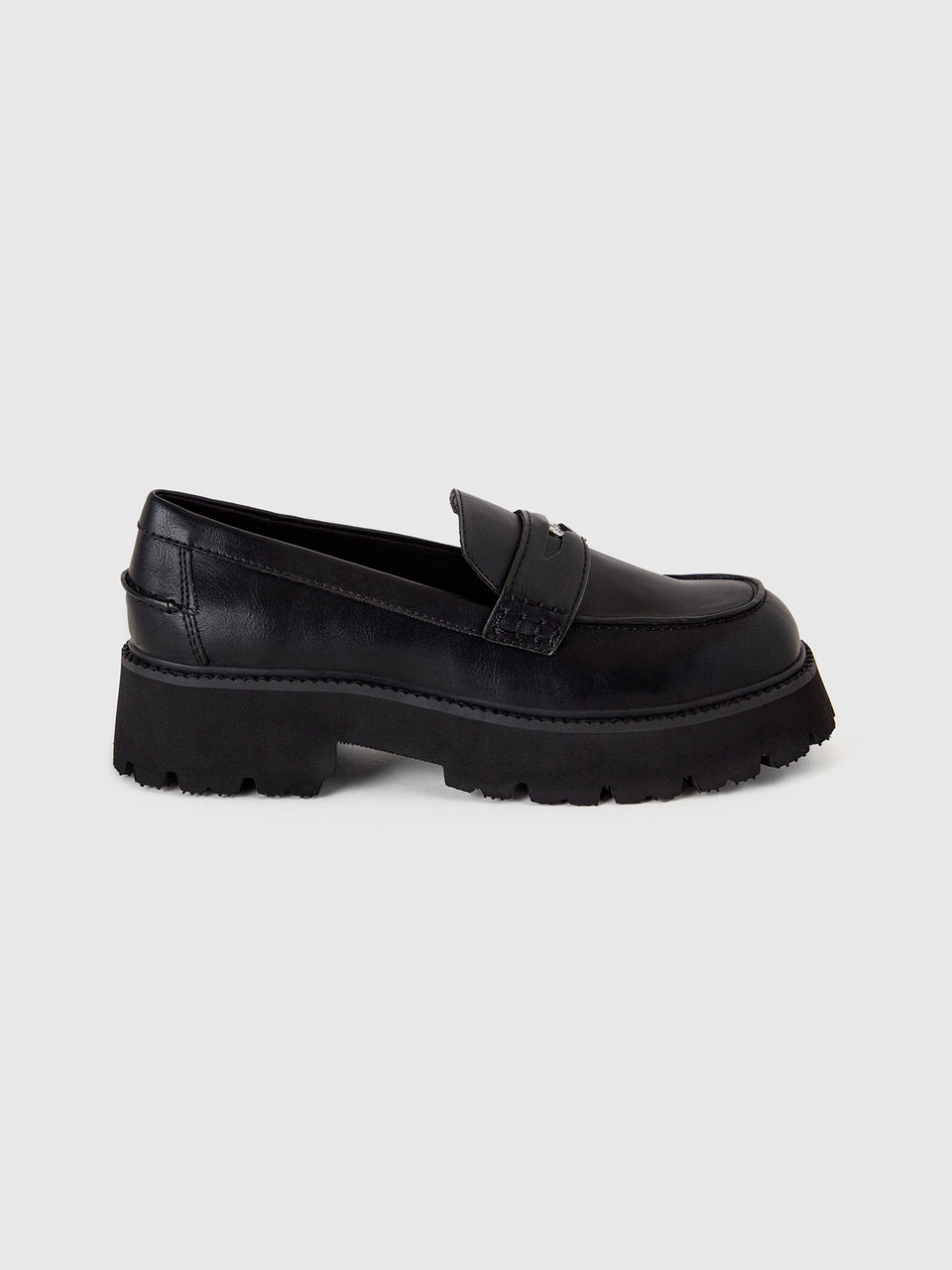Mocassinos pretos com sola alta - ucb_image_FS