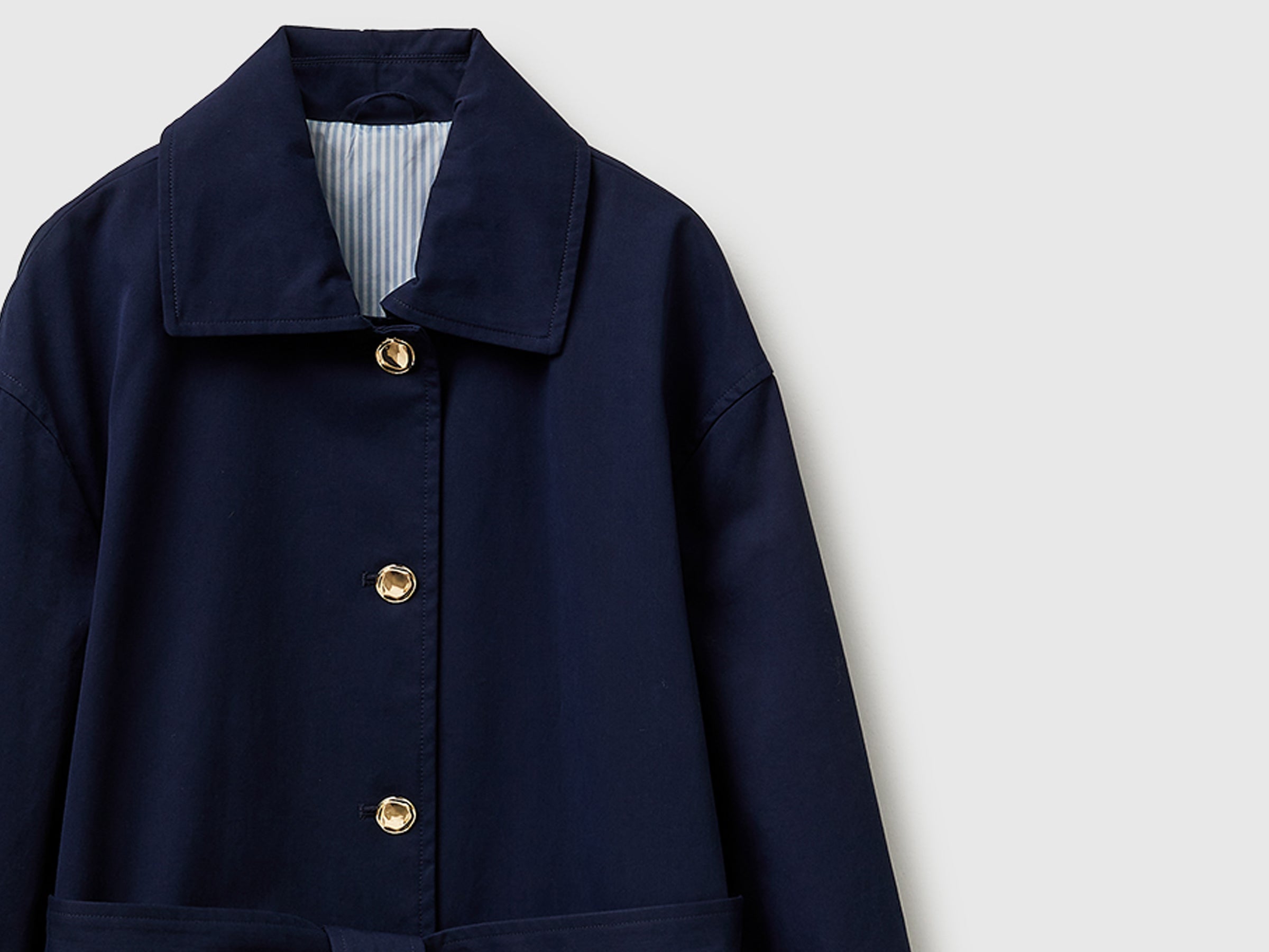 Long trench coat with striped lining - ucb_image_DS1