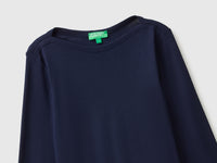 T-shirt slim fit com decote à barco - ucb_image_FY