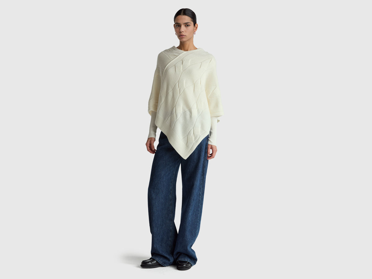 Diamond cape in pure cashmere