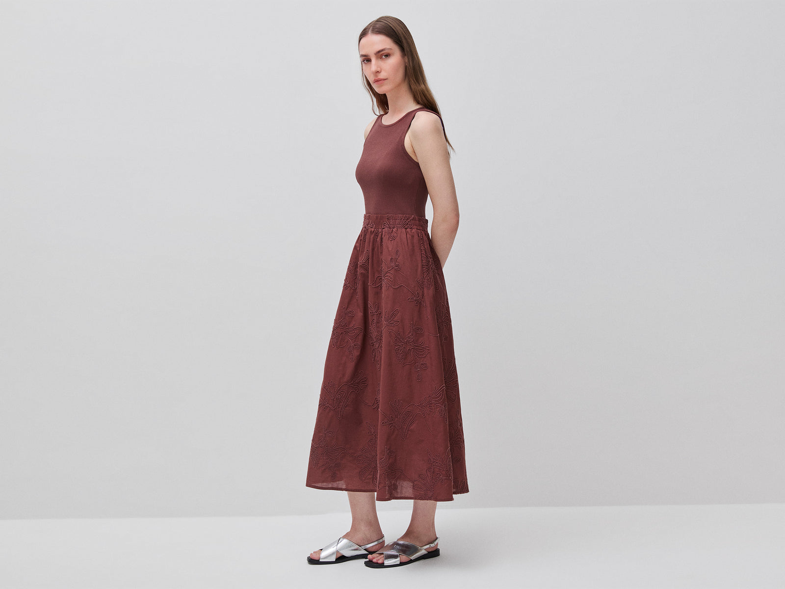 Midi dress with floral embroidery