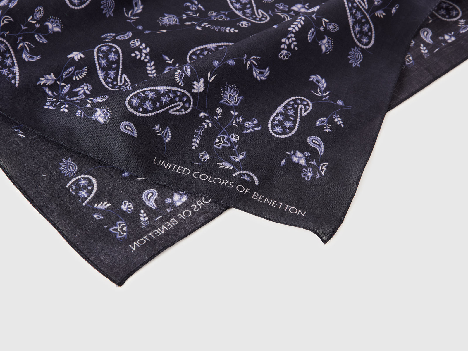 Paisley print bandana - ucb_image_DS1
