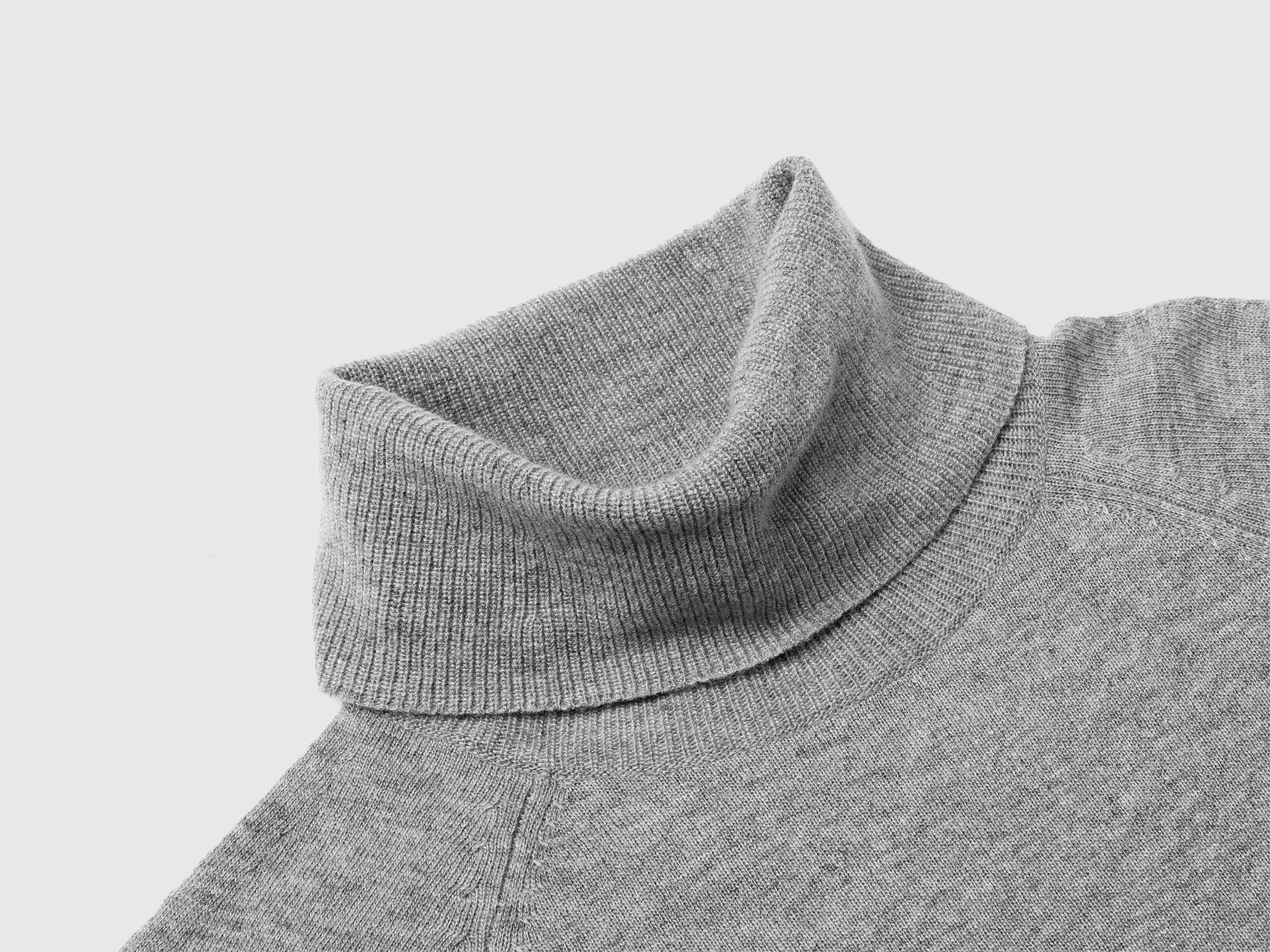 Camisola de gola alta cinza mélange em mistura de lã e caxemira. - ucb_image_DS1
