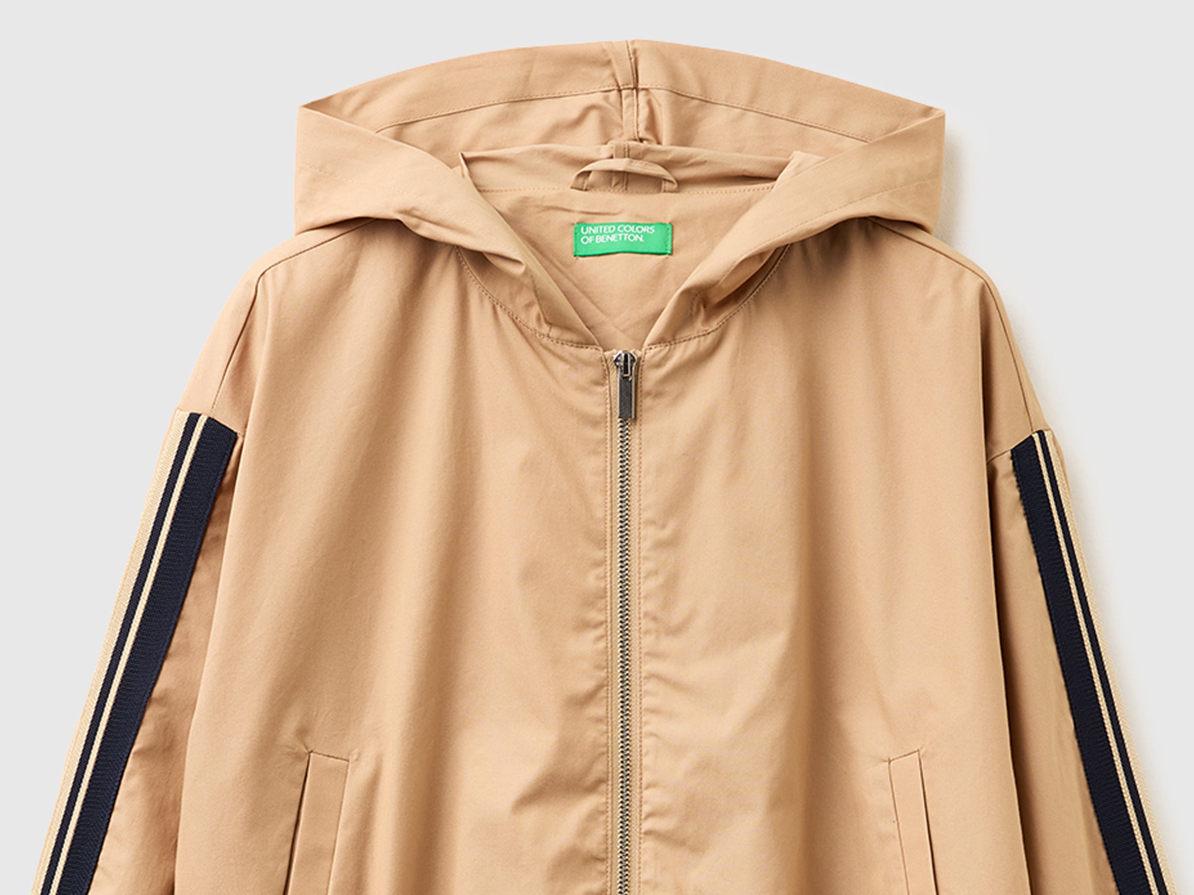 Canvas jacket with hood - ucb_image_DS1