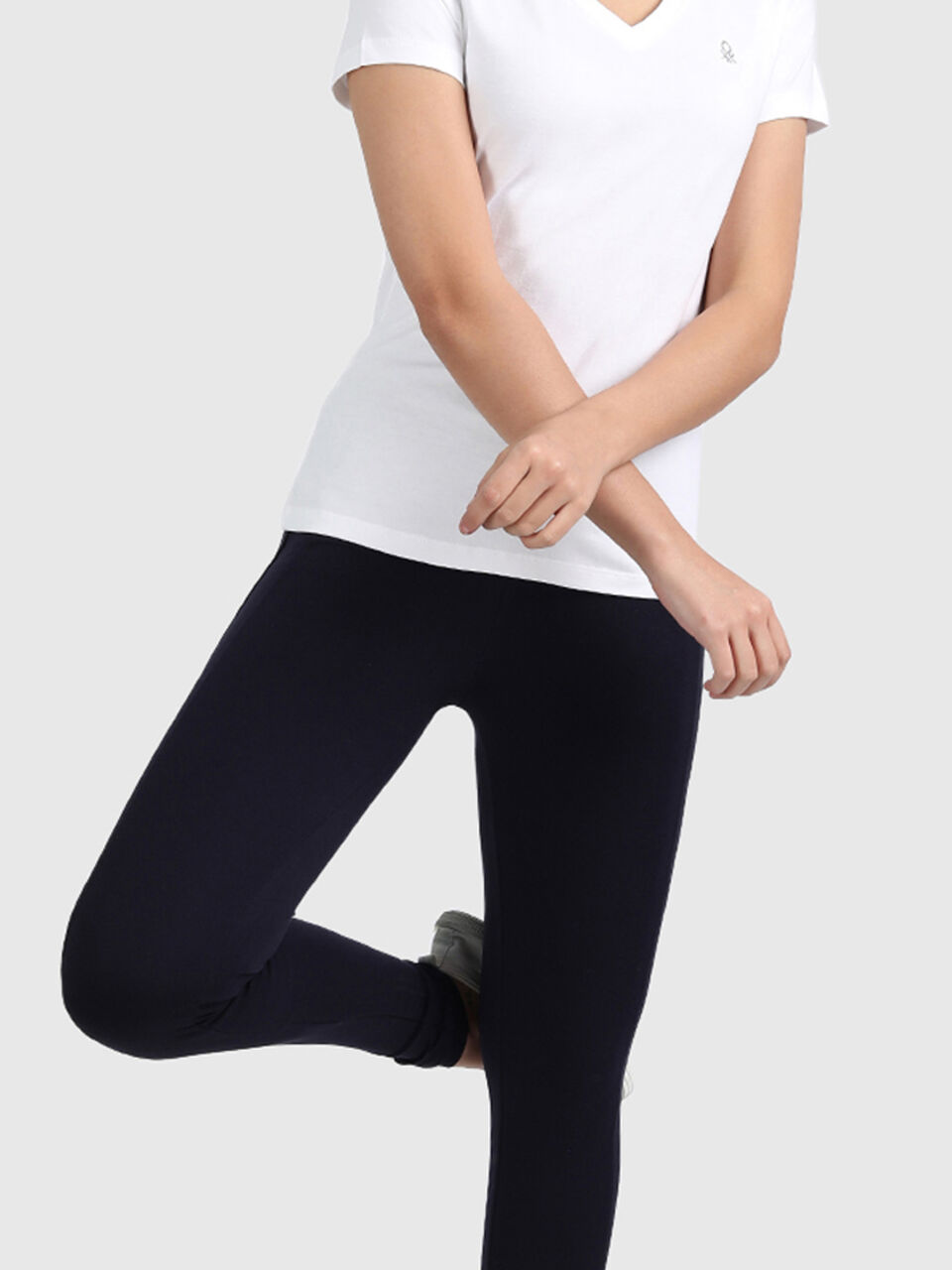 Polyester Leggings in Cut and Sew Design image number null