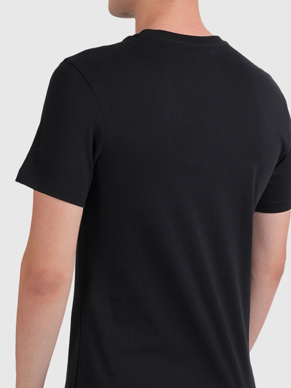 Basic Tee image number null