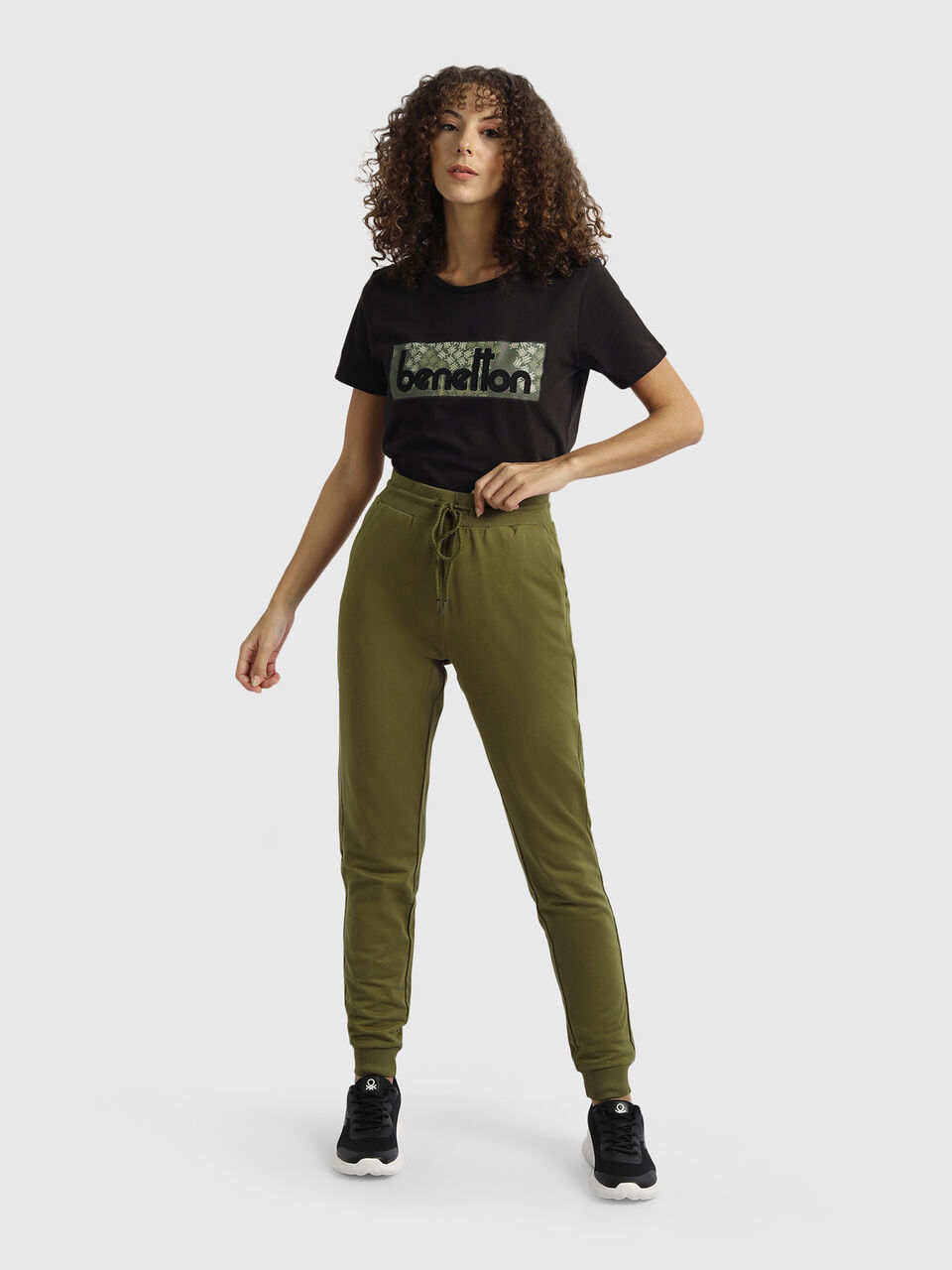 Basic Joggers image number null