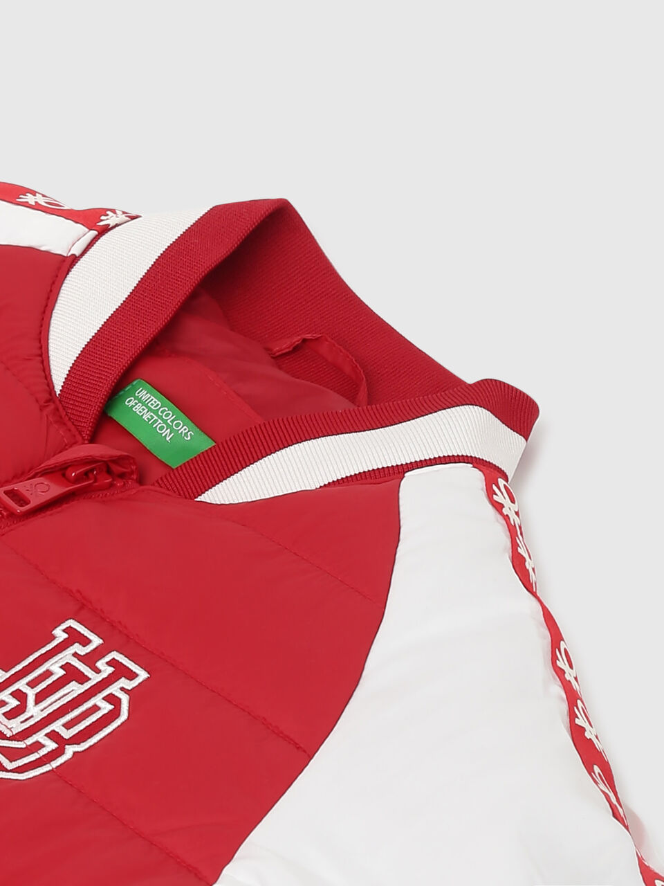 COLOR BLOCK ICON TAPE UCB BADGE JACKET image number null