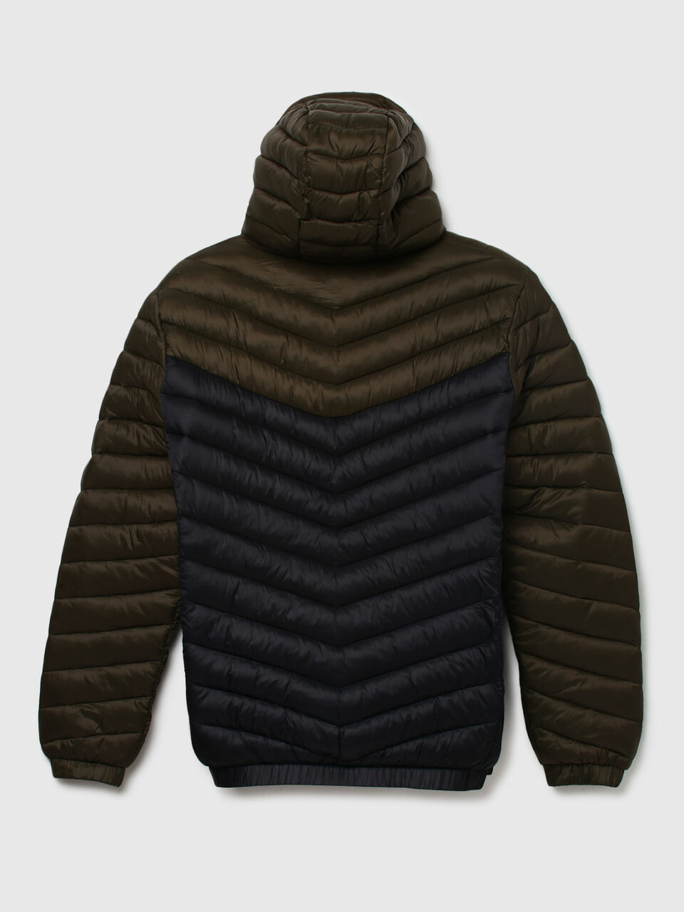 CHEVRON COLOR BLOCK PUFFER JACKET image number 2