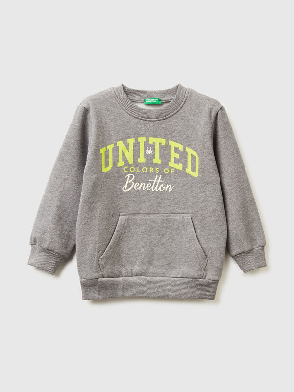 Warm sweatshirt with kangaroo pocket Junior Boy