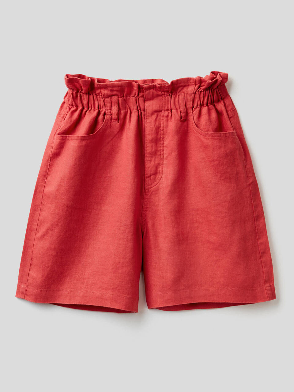 Bermudas in pure linen with ruffled waist image number 1