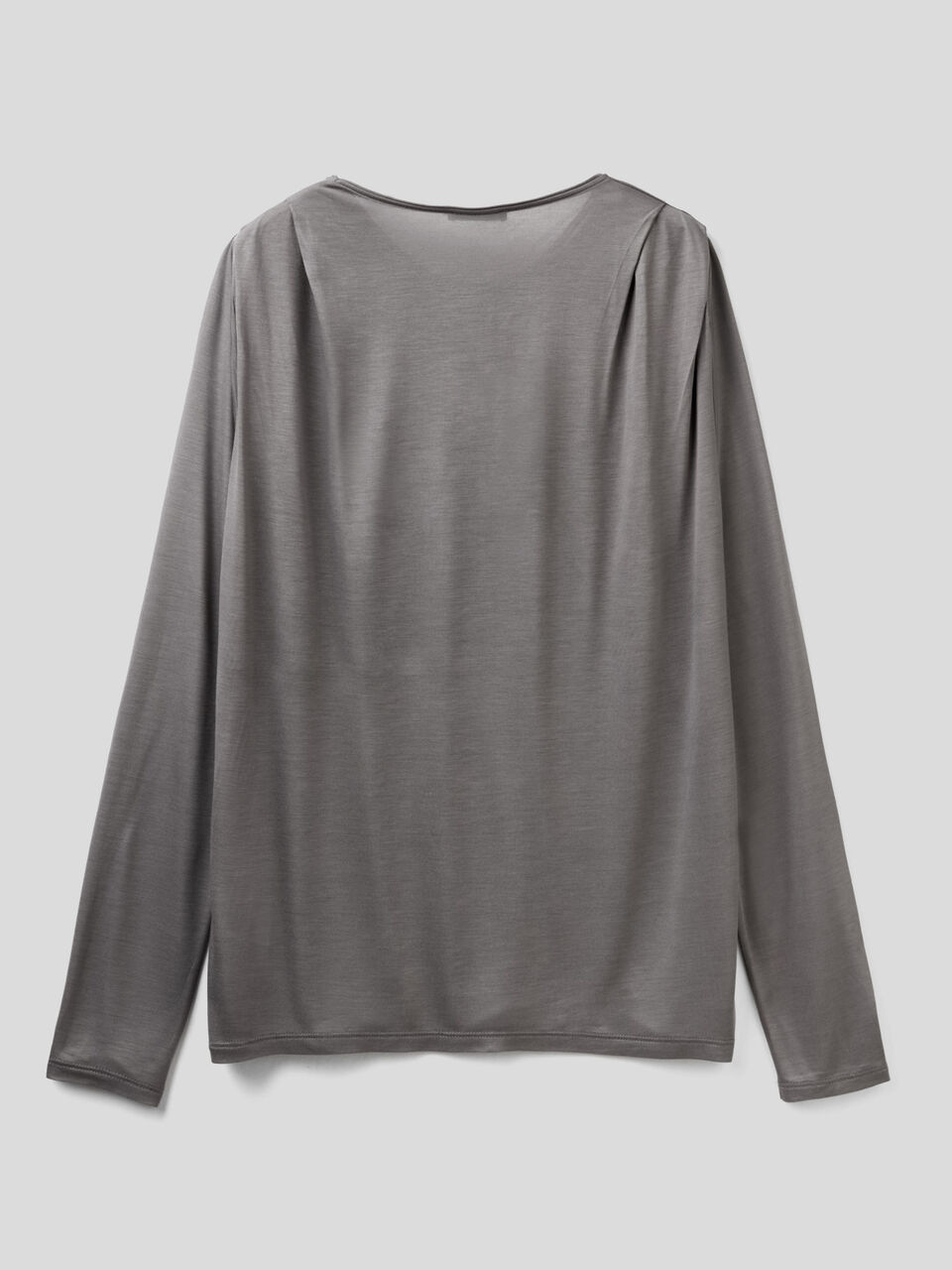 Flowy t-shirt with curls image number 2