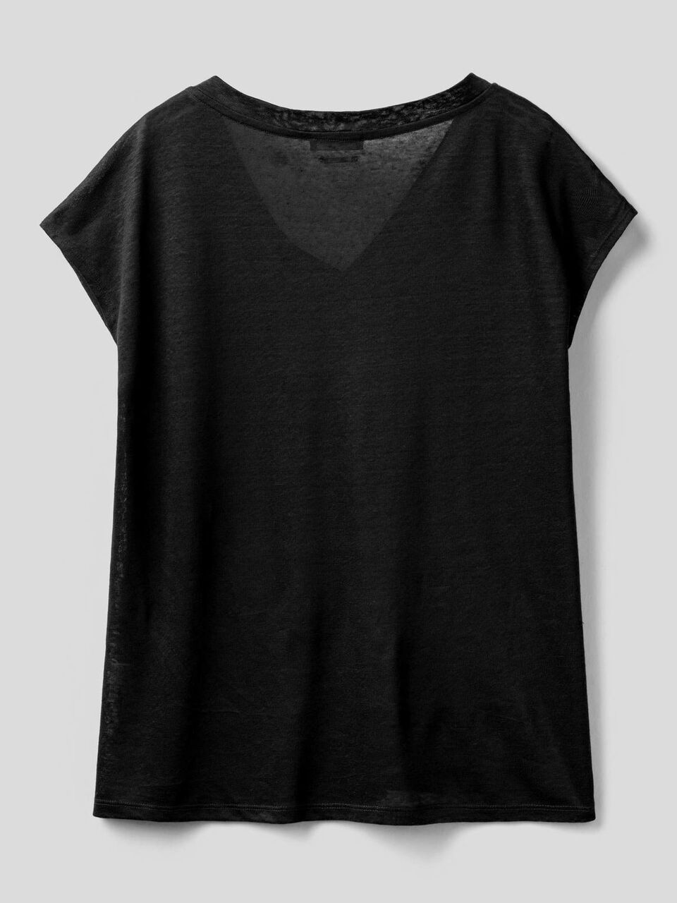 Top with V-neck in pure linen image number 2