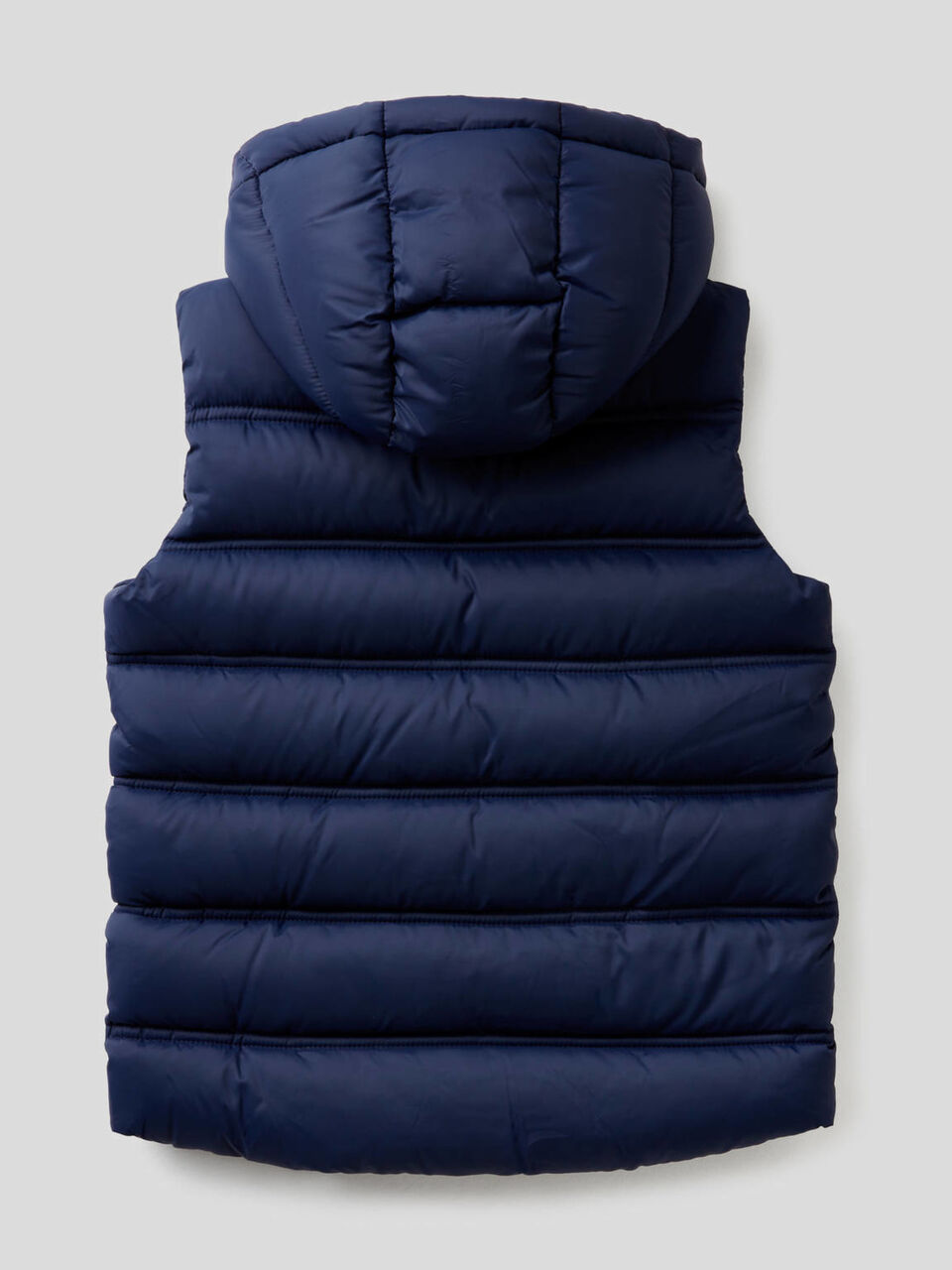 Sleeveless jacket with hood image number 2