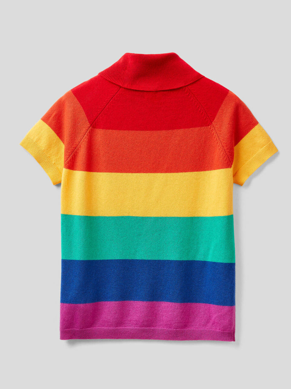 Short sleeve turtleneck in cashmere and wool blend image number 2