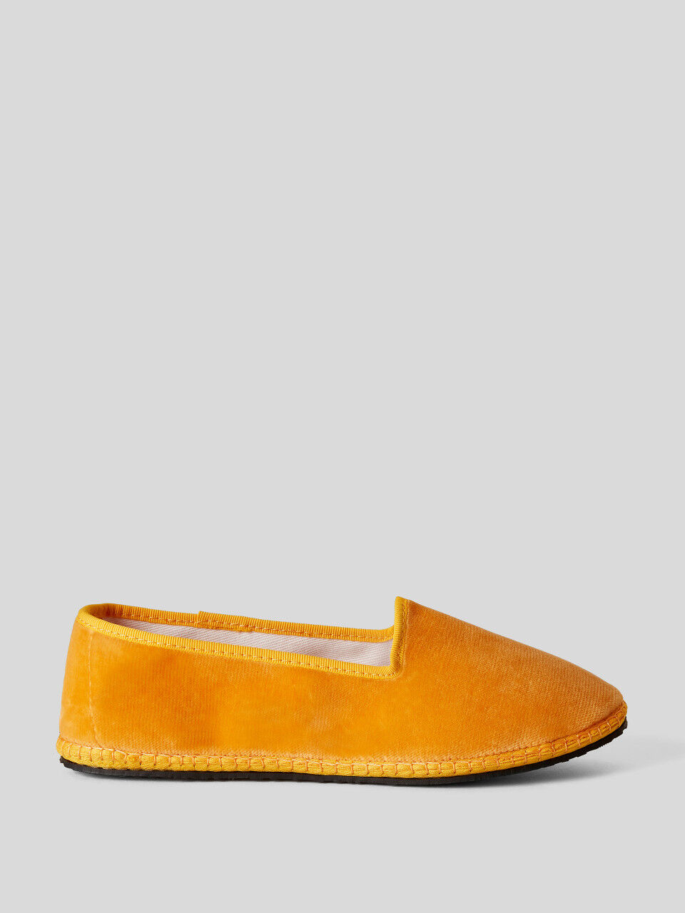Yellow velvet Friulane slippers