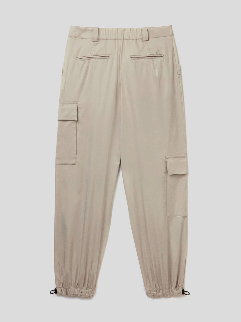 Cargo trousers with asymmetrical pockets image number 2