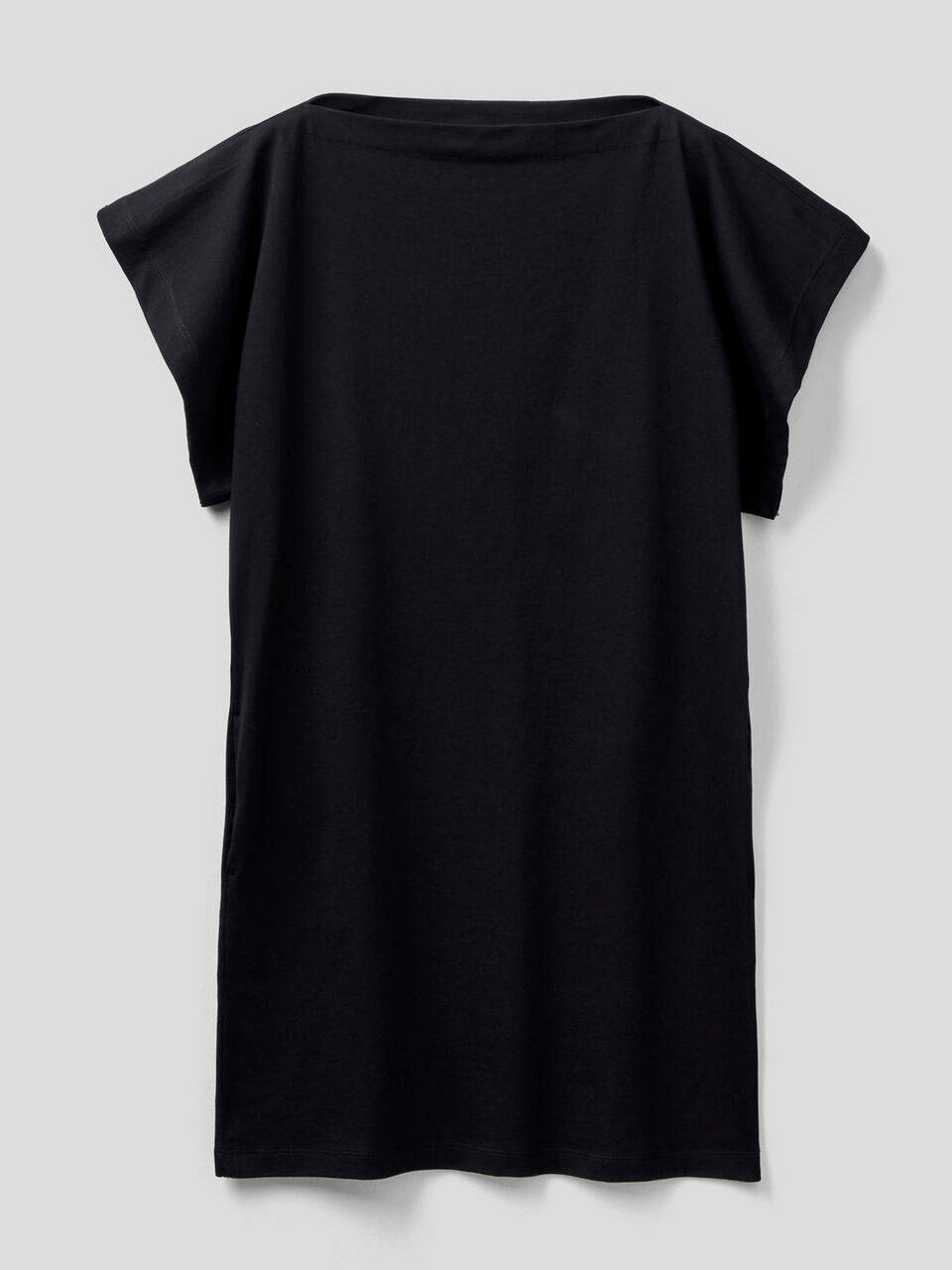 Short dress with kimono sleeves image number 1
