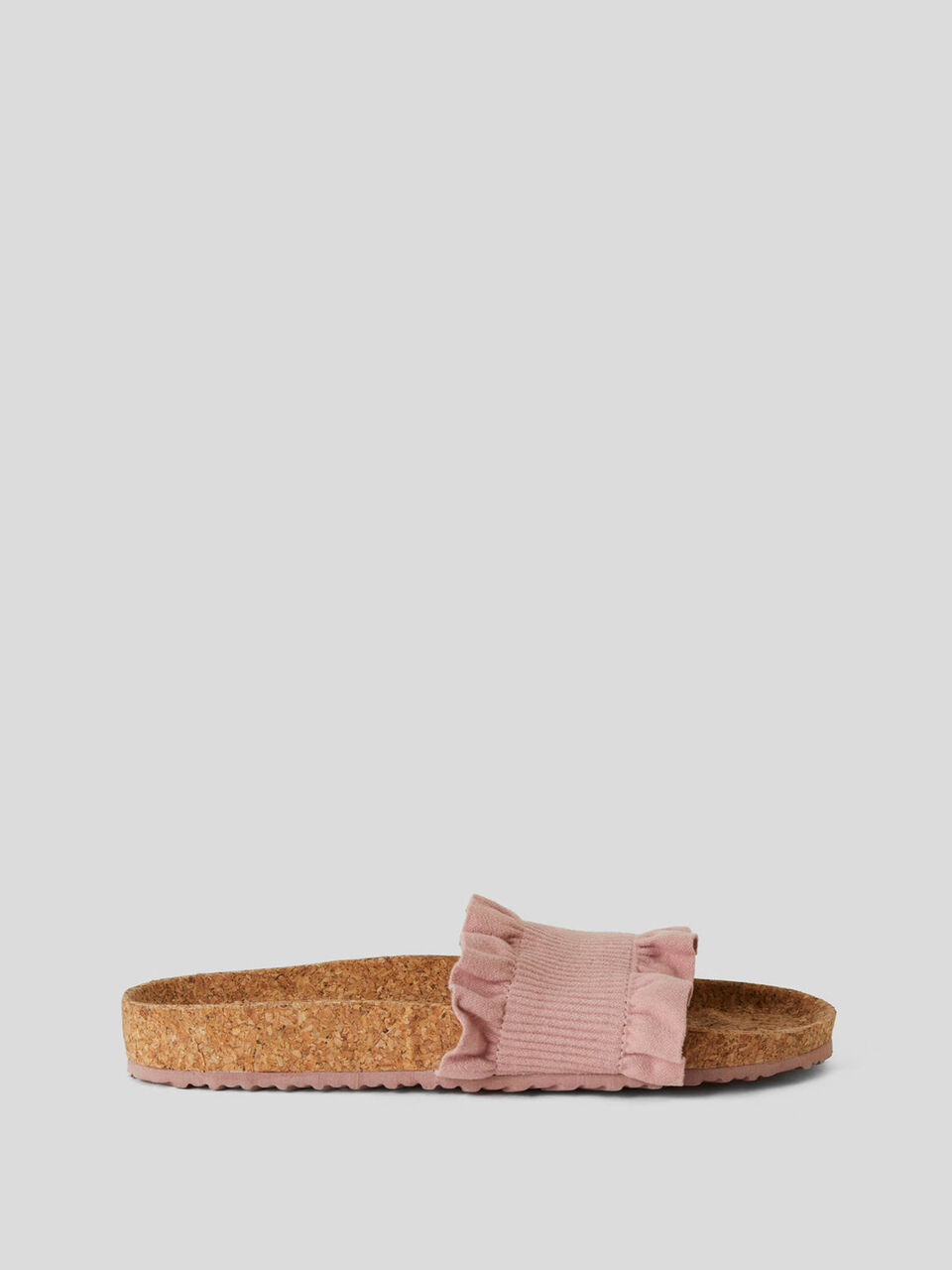 Fabric slippers image number 1