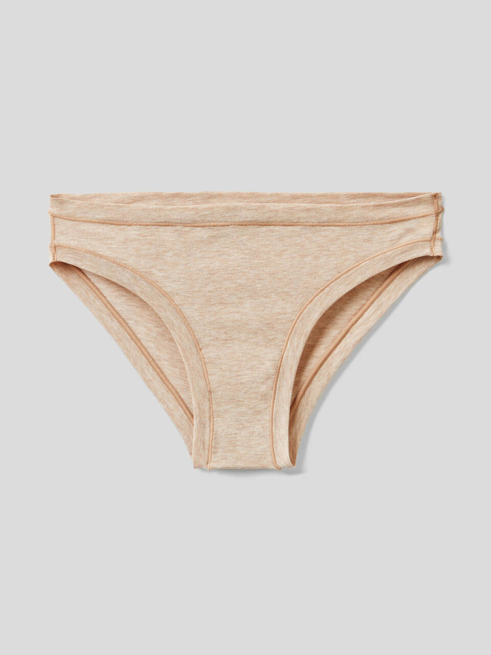 Low-rise underwear image number 1
