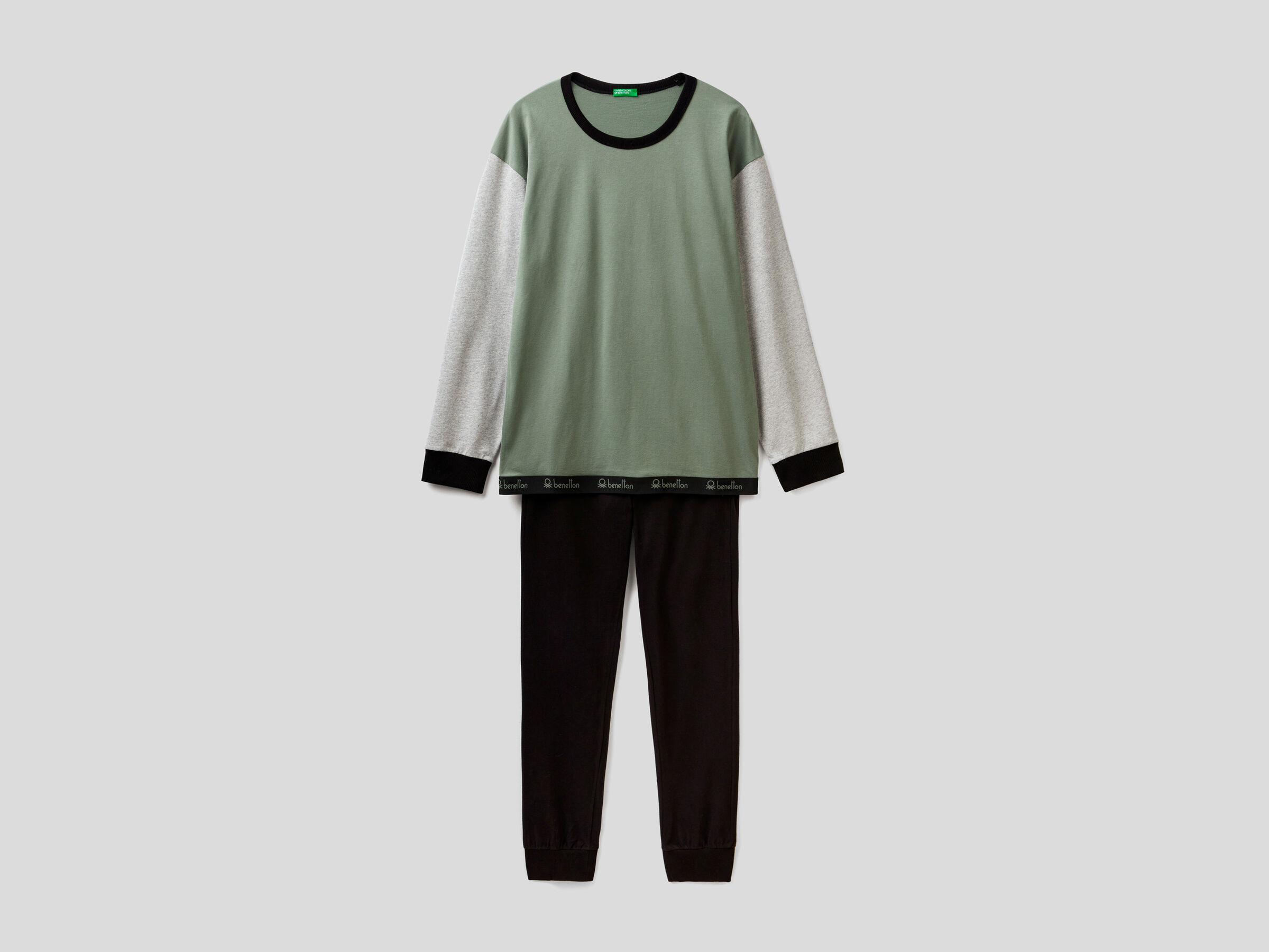 Pyjamas in warm cotton image number 4