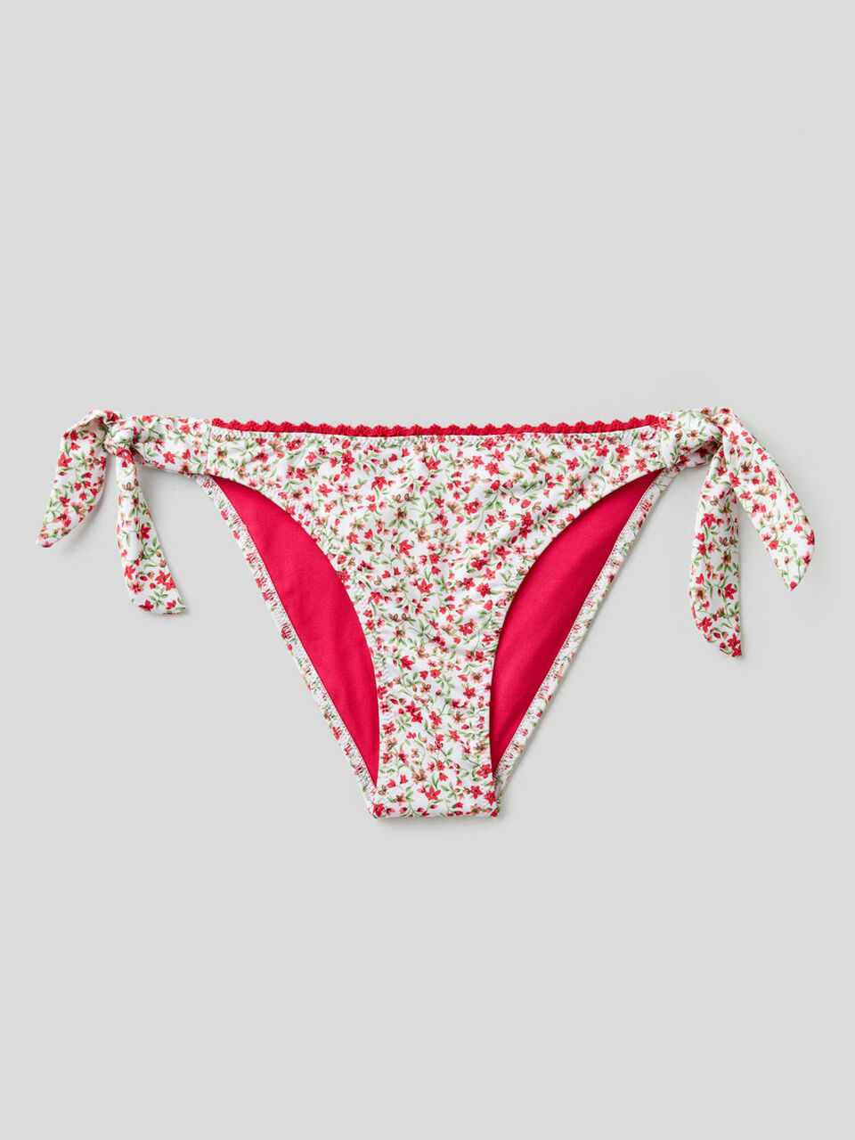 Swim bottoms with crochet contour image number 1