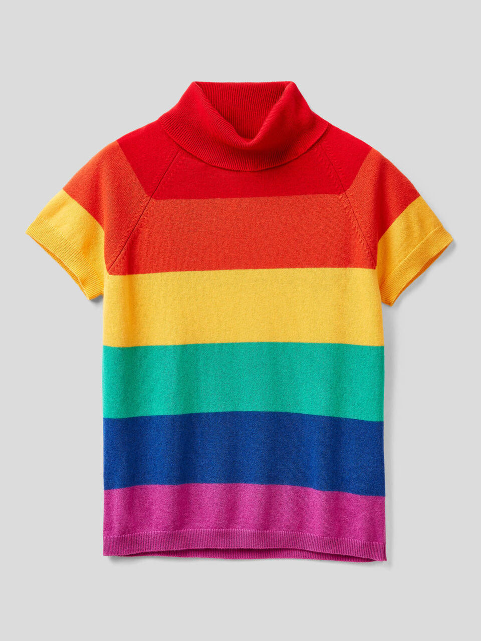 Short sleeve turtleneck in cashmere and wool blend image number 1