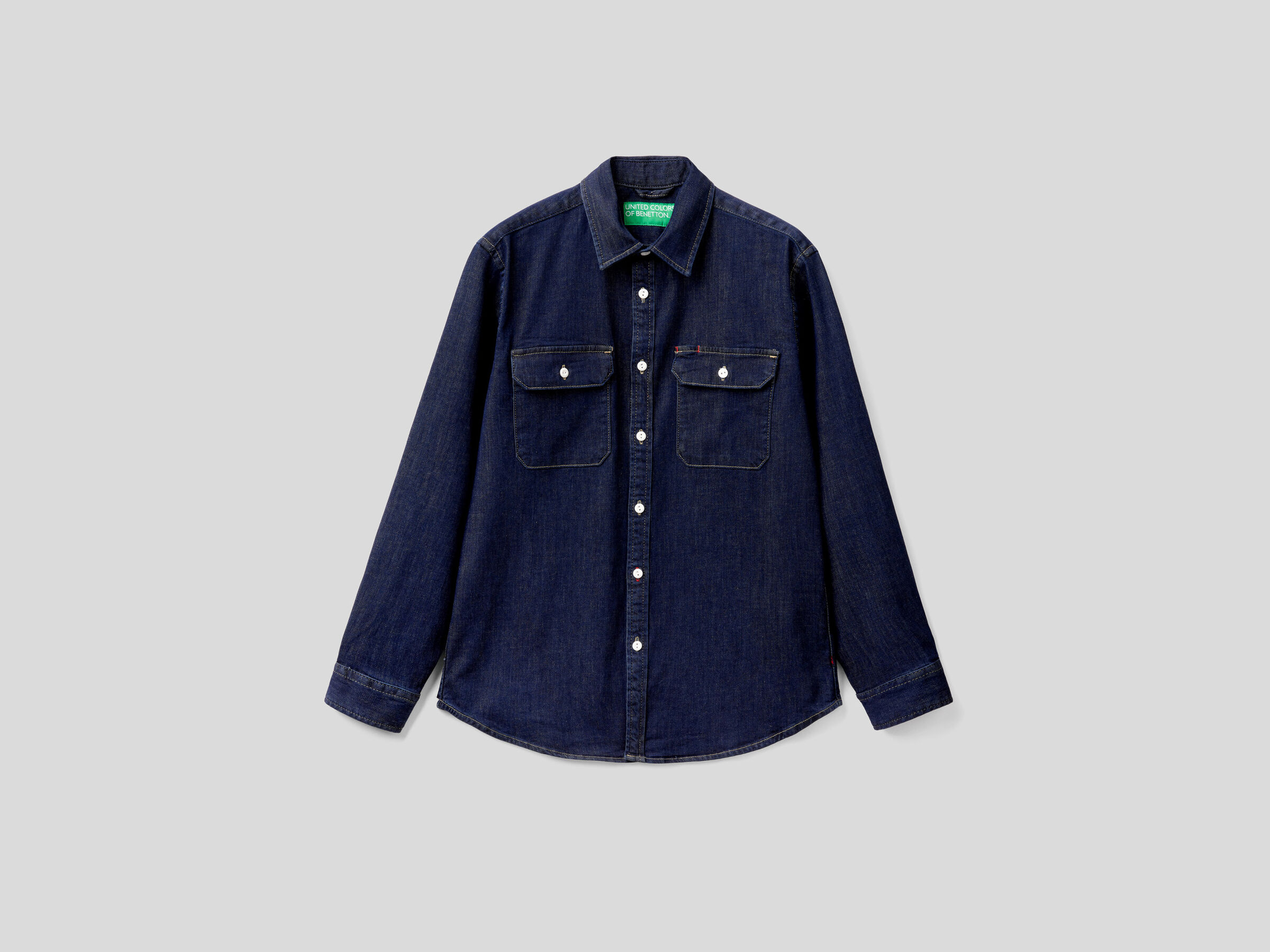 Denim shirt with pockets image number 4