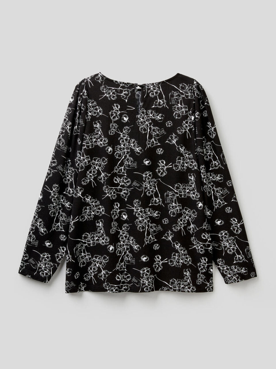 Blouse with print image number 2