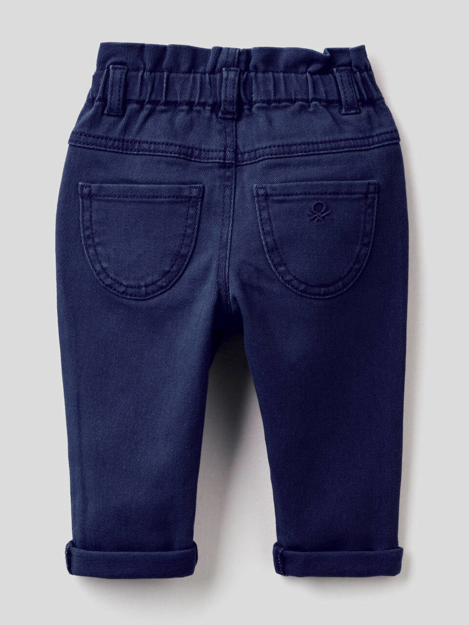 Paperbag trousers in organic cotton image number 2