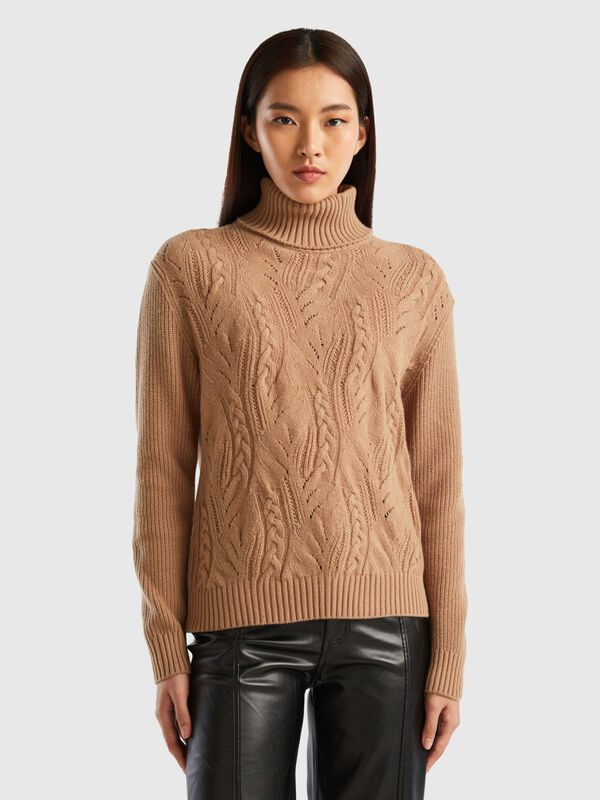 Knit turtle neck sweater Women