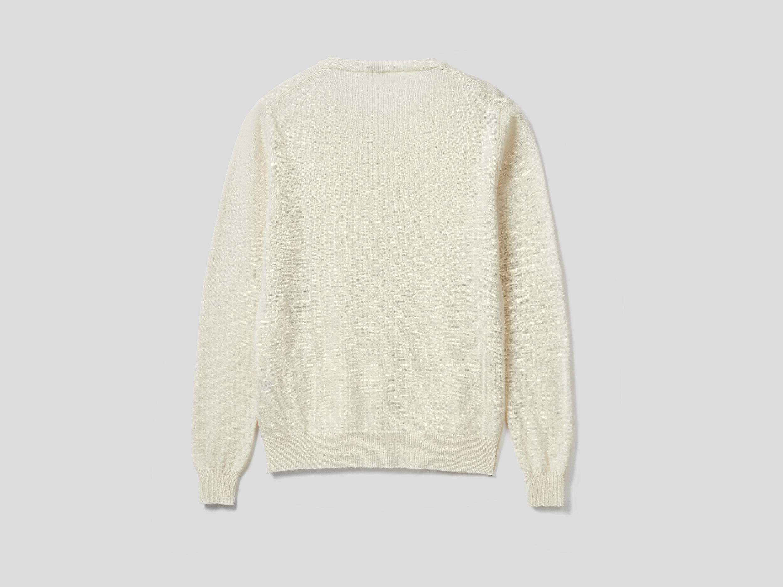 cream white sweatshirt