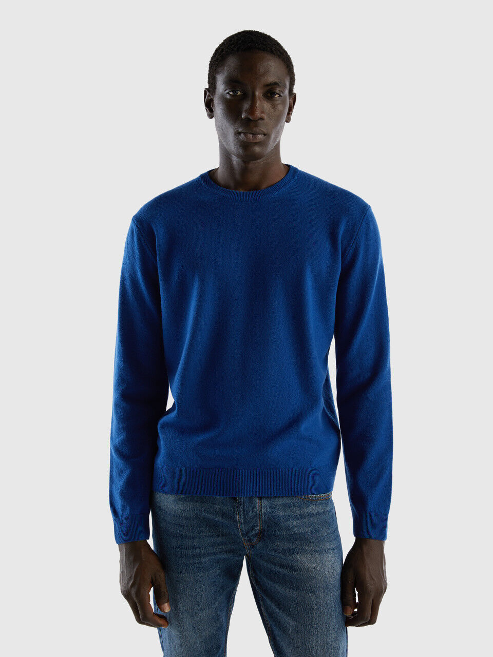 Dark blue crew neck sweater in pure Merino wool