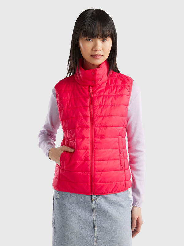 Sleeveless puffer jacket with recycled wadding Women
