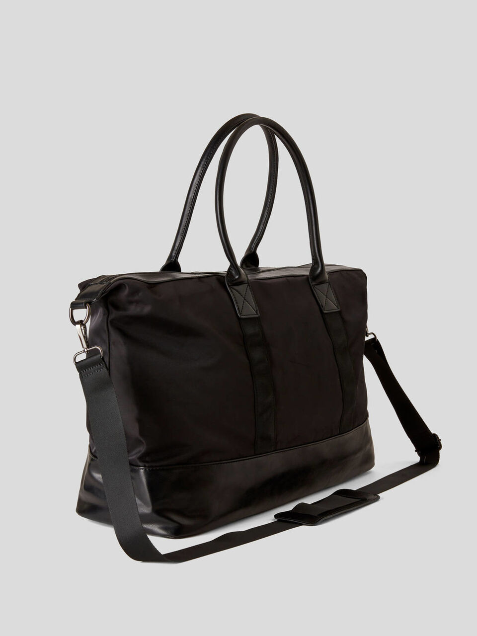 Fabric duffle bag image number 2