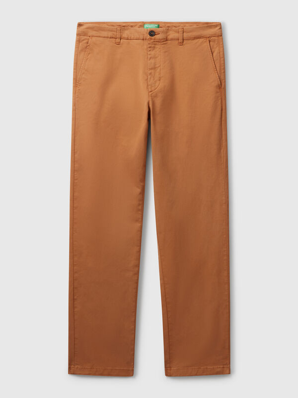 Straight fit chinos Men