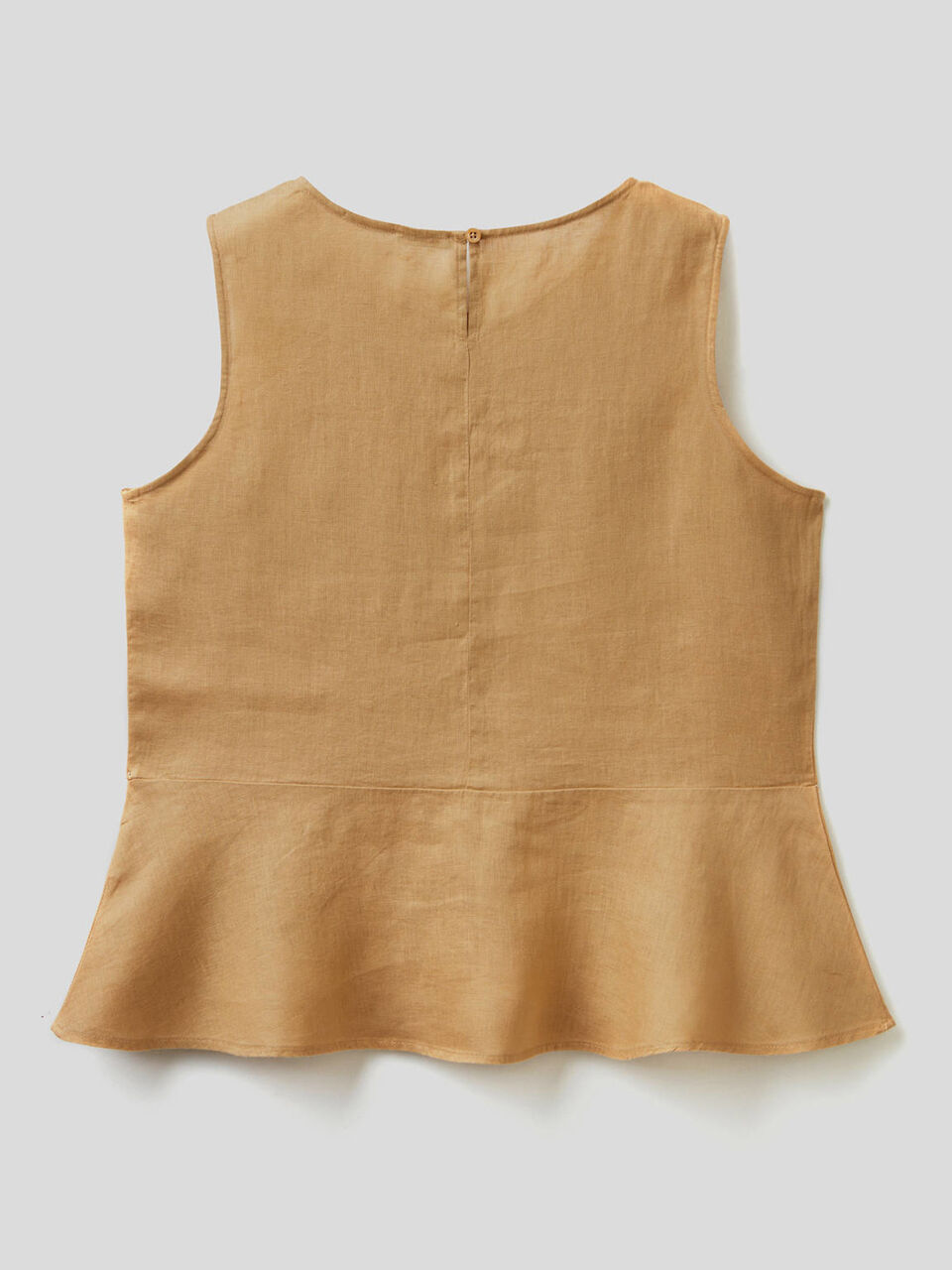 Sleeveless blouse in pure linen image number 2