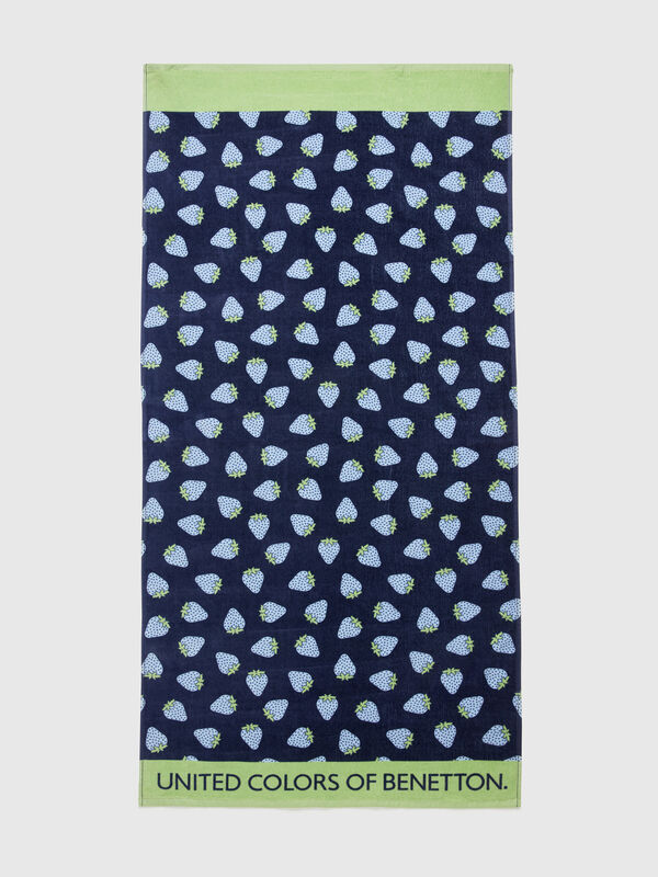 Dark blue beach towel with strawberry pattern Junior Boy