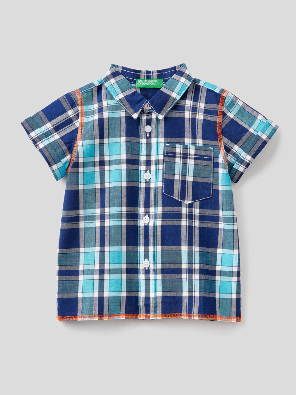 Check shirt with short sleeves image number 1