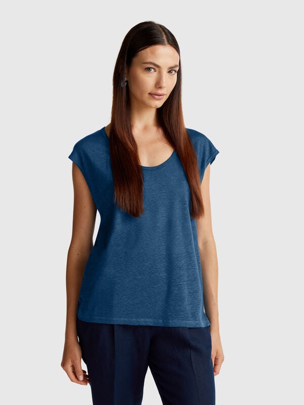 Wide neck t-shirt in pure linen Women