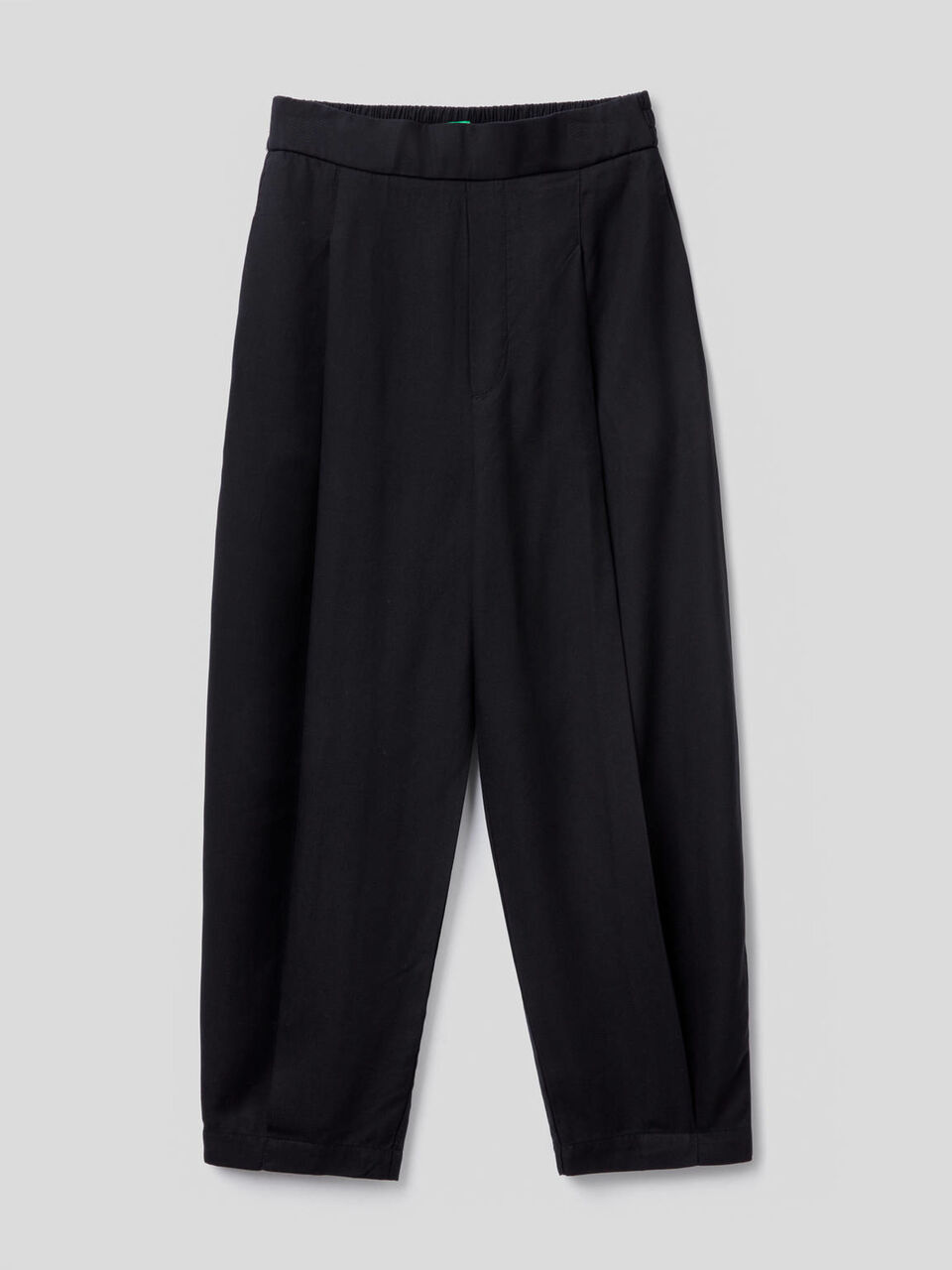 Flowy trousers with creases image number 1