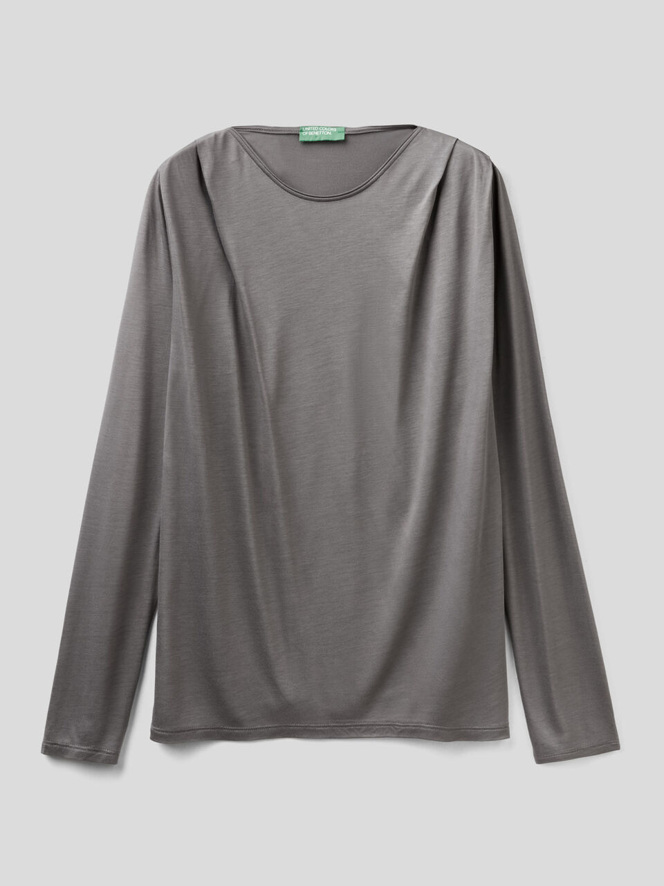 Flowy t-shirt with curls image number 1