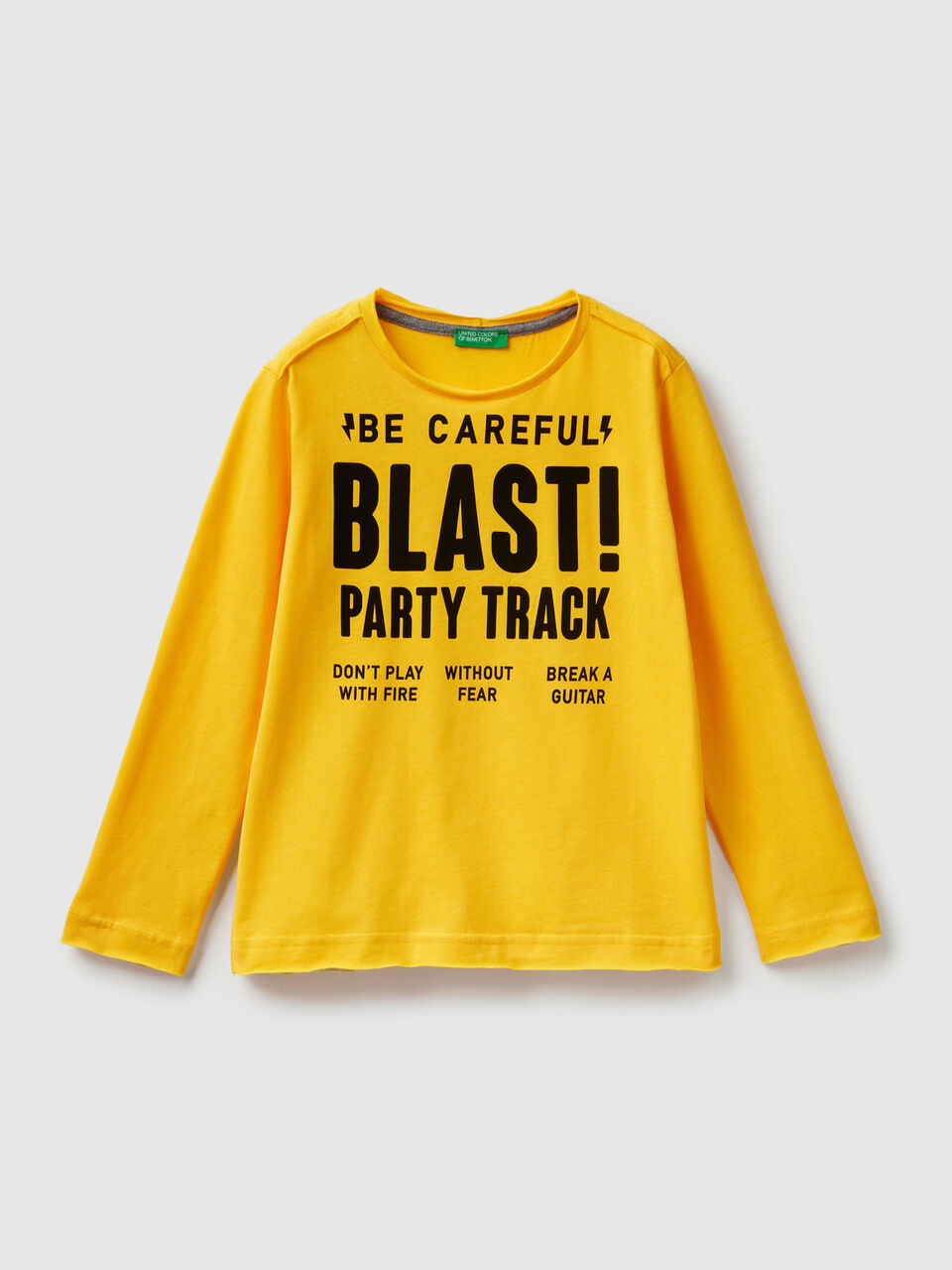 T-shirt with raw cut hem image number 1