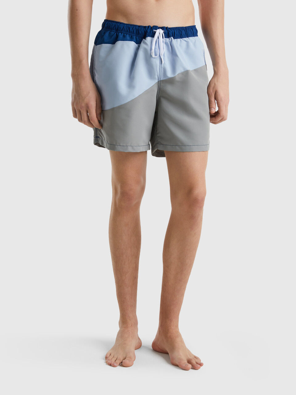 Color block wave swim trunks
