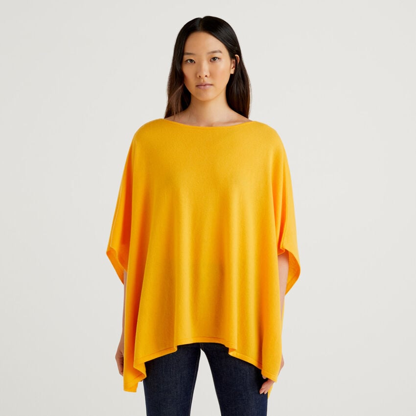 Poncho in wool and cashmere blend